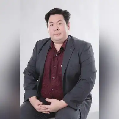 易椿诗